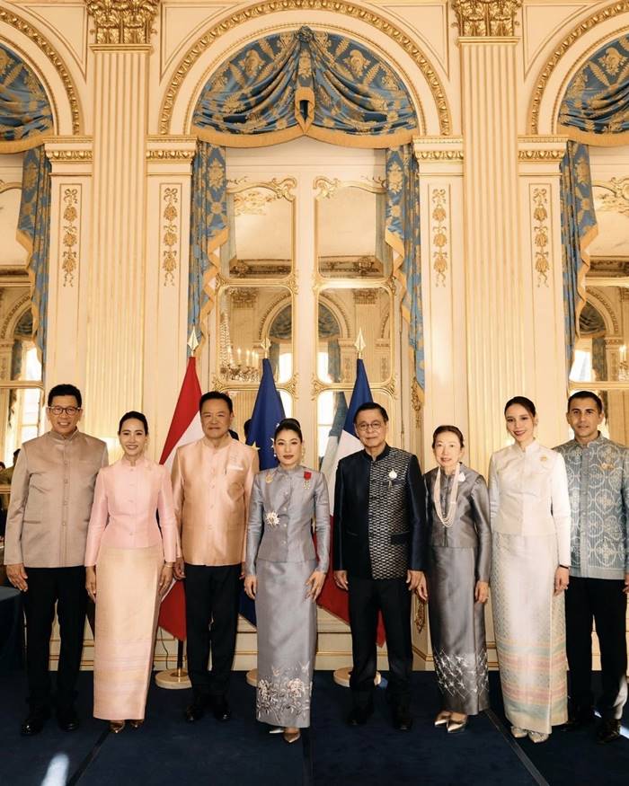 อนุทิน กราบพระบาท  เจ้าฟ้าสิริวัณณวรีฯ