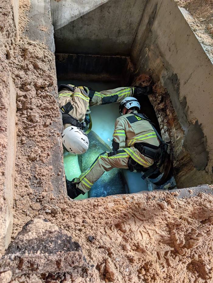 ตัวอะไร ติดในท่อ !?