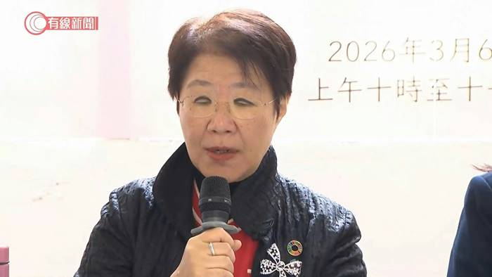 อดีตข้าราชการ กลายเป็นไวรัลจากเมคอัพ ตาดำที่หายไป