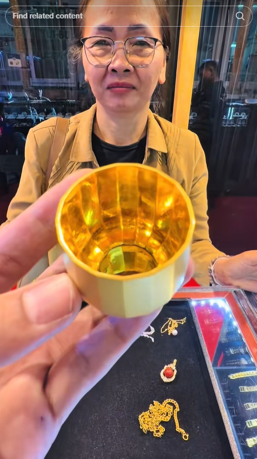  แก้วน้ำทองคำ