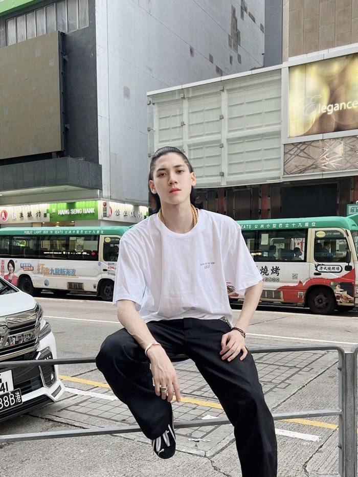 อนุสรณ์ โพธิ์ทอง