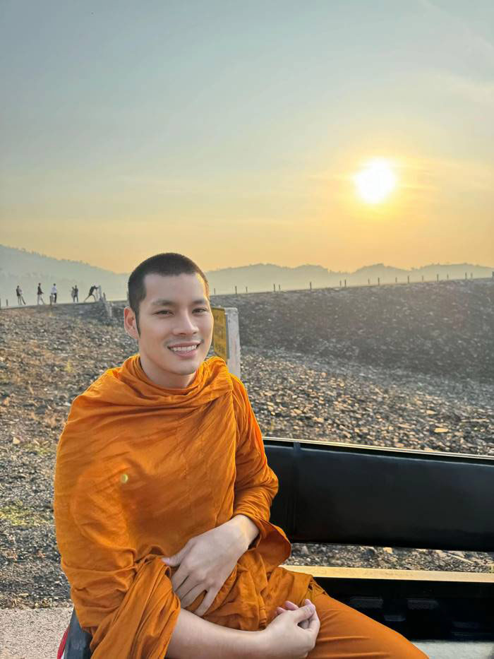 พระศรัณย์ พระหล่อ