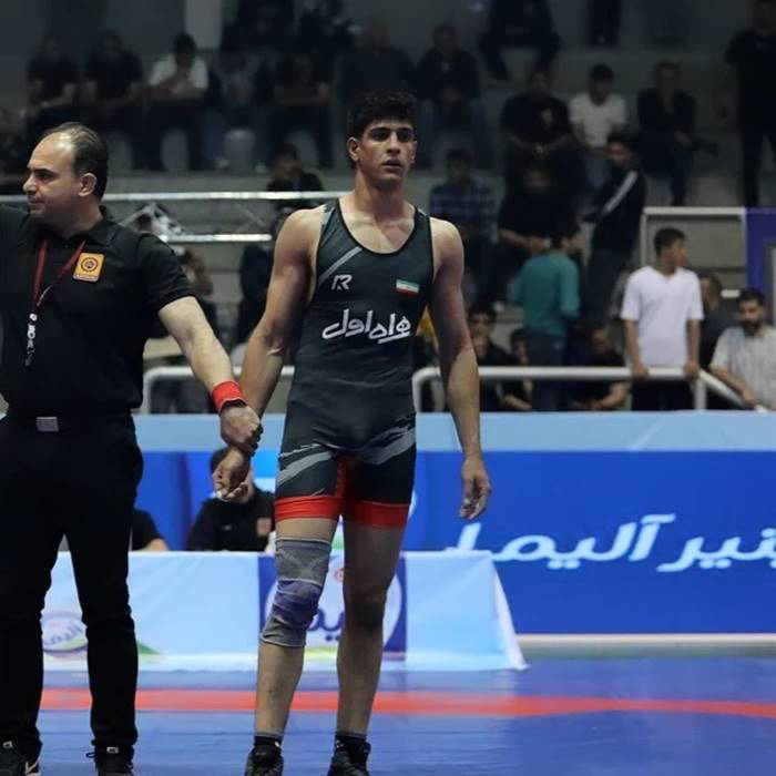 อิหร่านประหารชีวิต แชมป์มวยปล้ำหนุ่ม