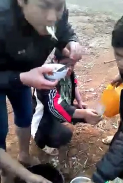 คลิปชาวเวียดนามเปิบพิสดาร