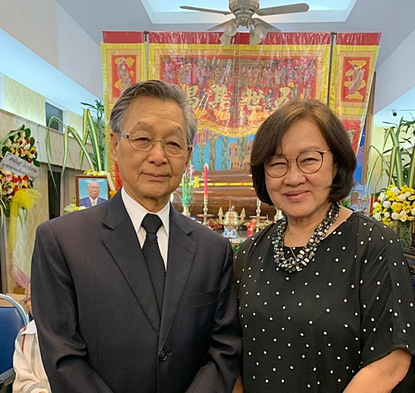  แดง ศัลยา สุขะนิวัตติ์