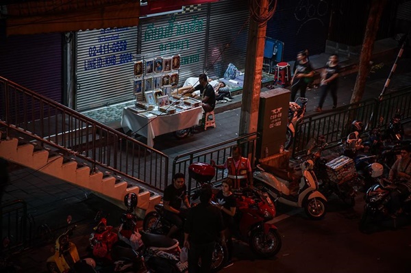   รวมภาพคืนมหาโศก 13 ตุลาคม 2559