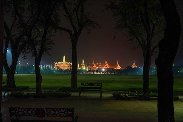   รวมภาพคืนมหาโศก 13 ตุลาคม 2559