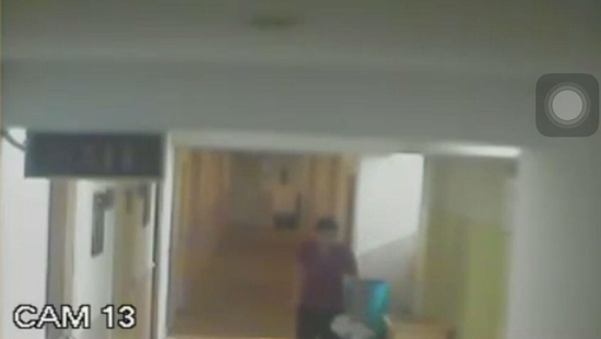 รุมโทรมนักศึกษาสาว