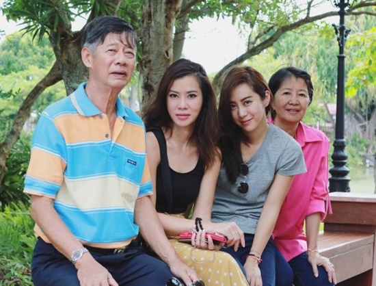 น้องสาววีเจจ๋า โดดตึก