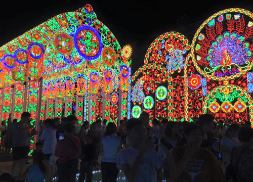 ไฟประดับลานคนเมือง กทม. 