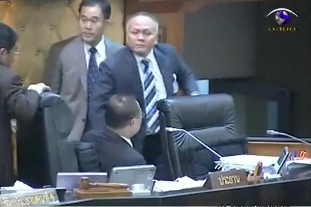 ย้อนรอยเหตุการณ์อื้อฉาว กลางรัฐสภาไทย