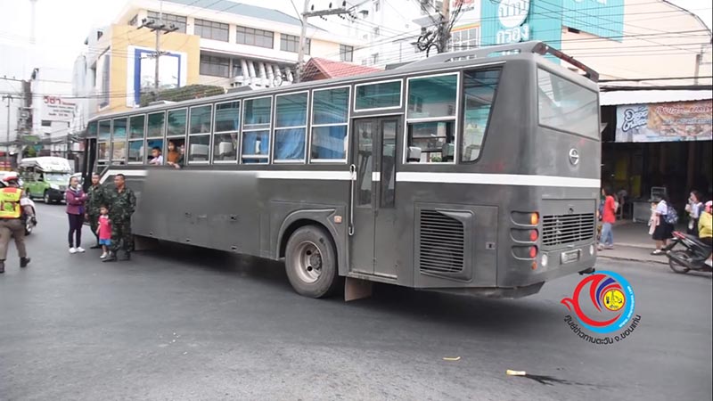 รถบัสทับเด็ก