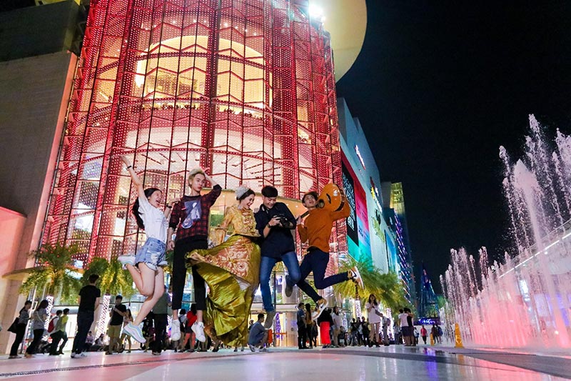 OneSiam The Extraordinary Clip