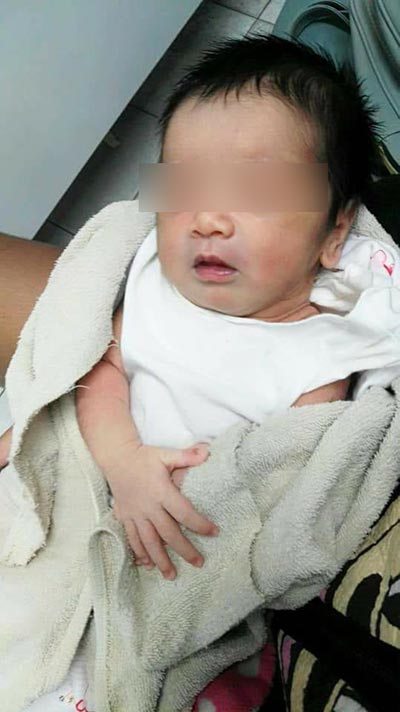 เด็กถูกทิ้งในถังขยะ