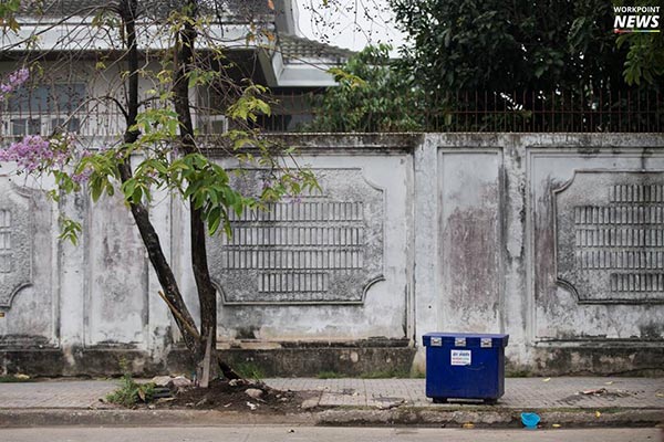 ขายของข้างทาง