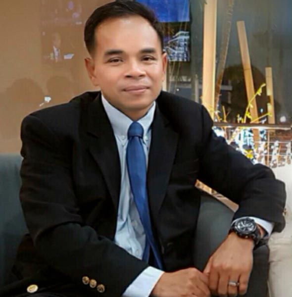 ถอยรถชน