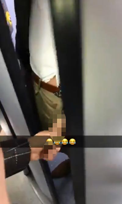 แกล้งเพื่อน