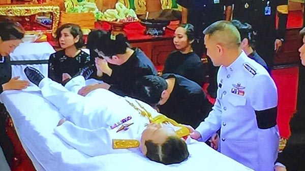 เสธ.แอ๊ว