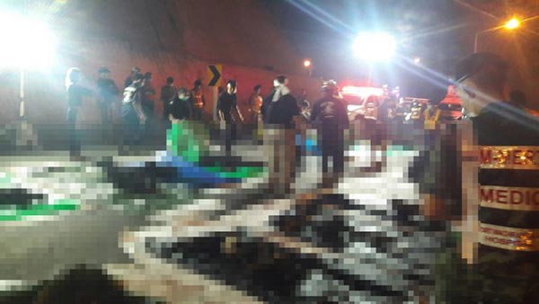 ไฟไหม้รถบัส