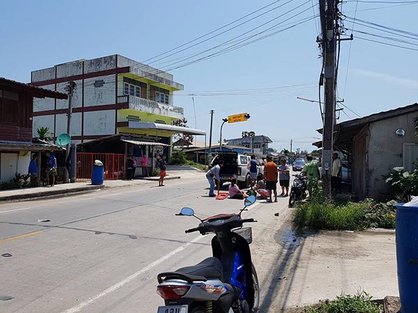 เก๋งชนมอเตอร์ไซค์