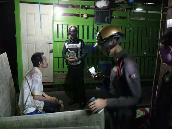 พ่อทำร้ายลูก