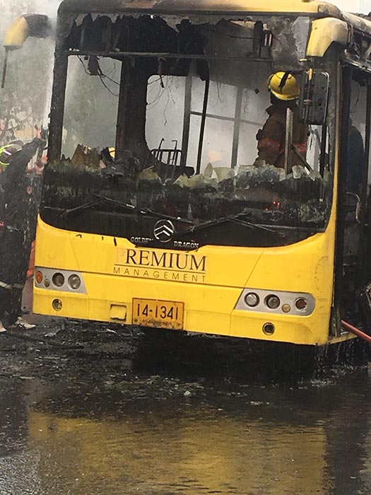 ไฟไหม้รถเมล์