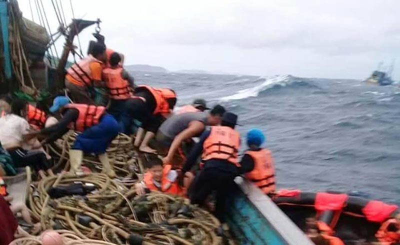 เรือล่มภูเก็ต