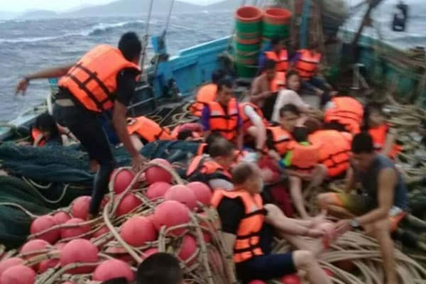 เรือล่มภูเก็ต