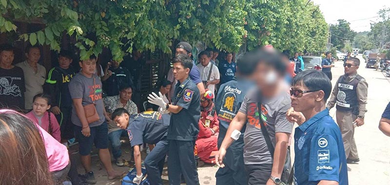 พื้นไม้ถล่ม