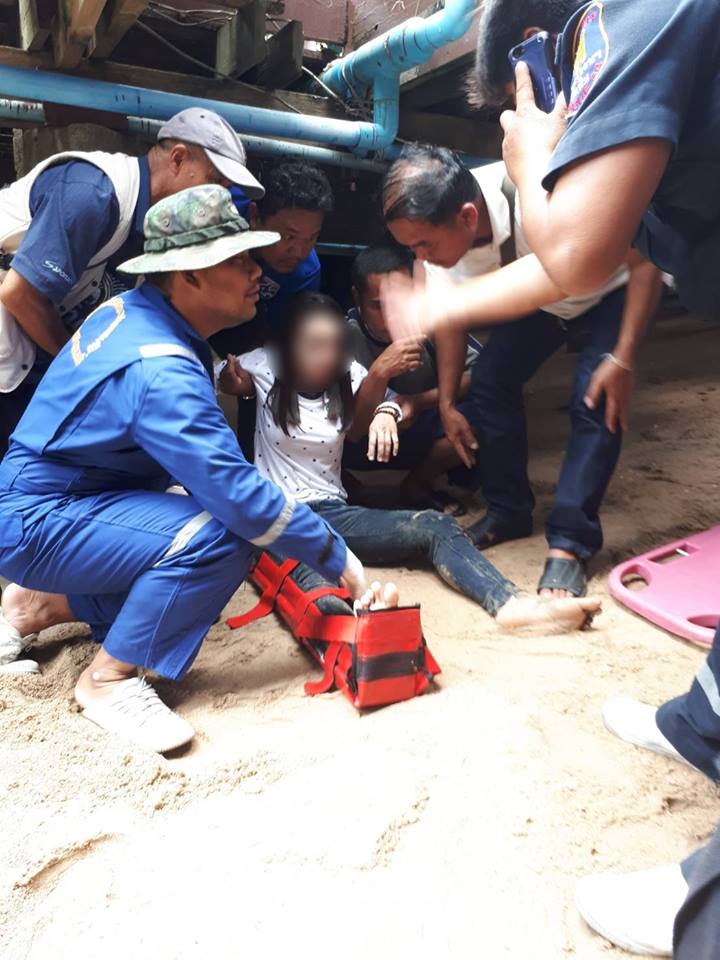 พื้นไม้ถล่ม