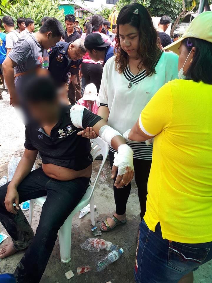 พื้นไม้ถล่ม