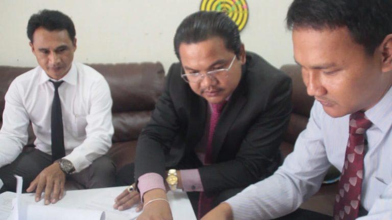 รุมโทรมเด็ก 14