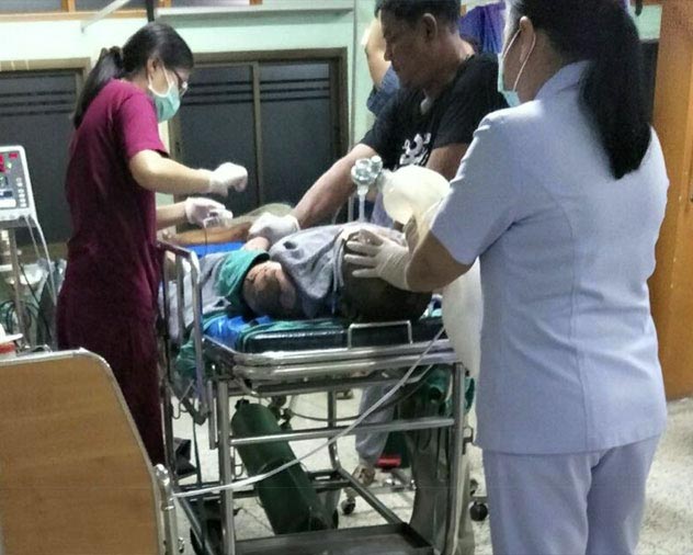 รถบรรทุกแหกโค้ง