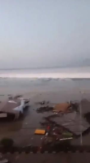 สึนามิอินโดนีเซีย