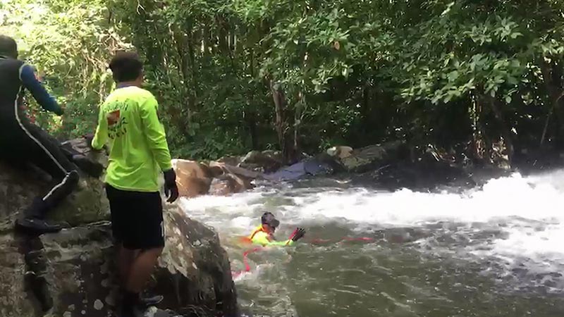 นักท่องเที่ยวจีนตกน้ำ