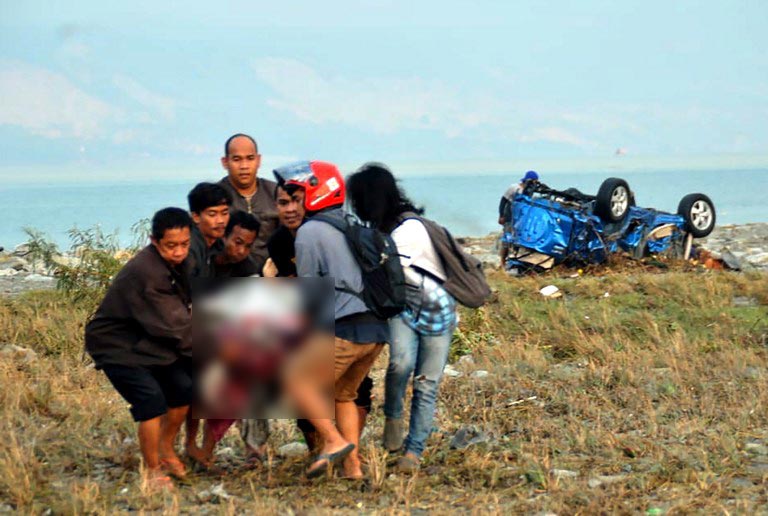 สึนามิอินโดนีเซีย