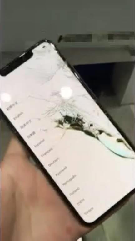 iPhone XS Max จอแตก