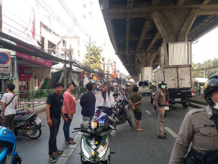 อาคารทรุด