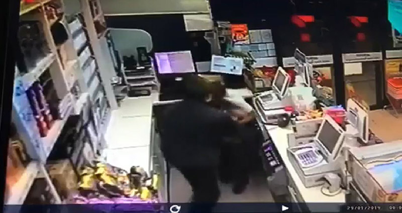 ปล้นเซเว่น