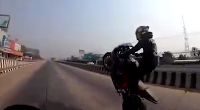 โชว์ยกล้อ