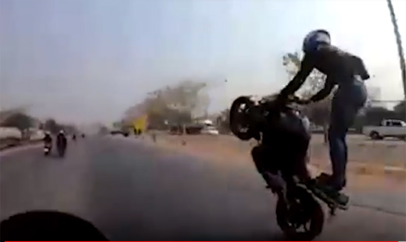 โชว์ยกล้อ