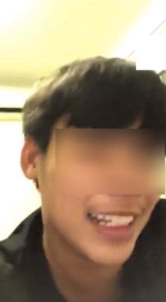 บีบคอแฟน