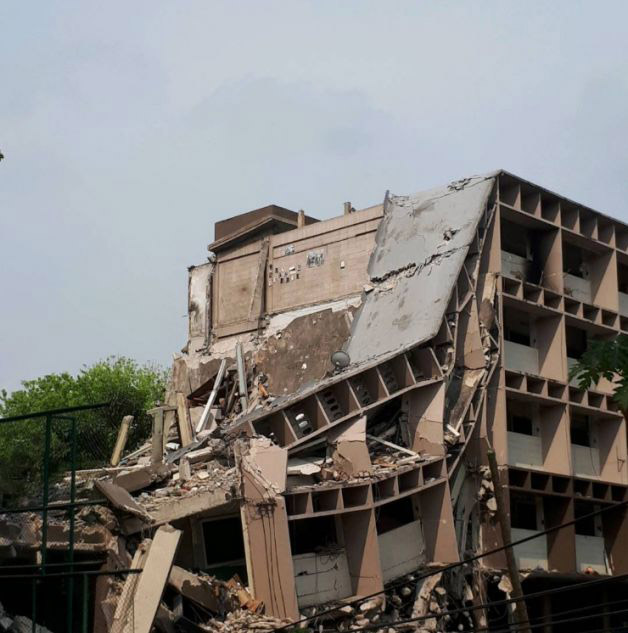 แฟลตดินแดงถล่ม