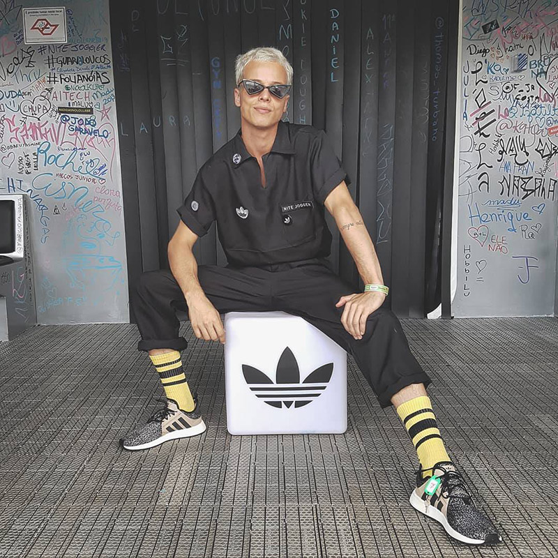 หน้าคว่ำบนรันเวย์