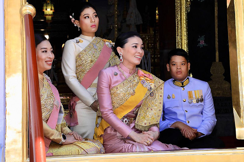 ฉลองพระองค์ของพระบรมศานุวงศ์