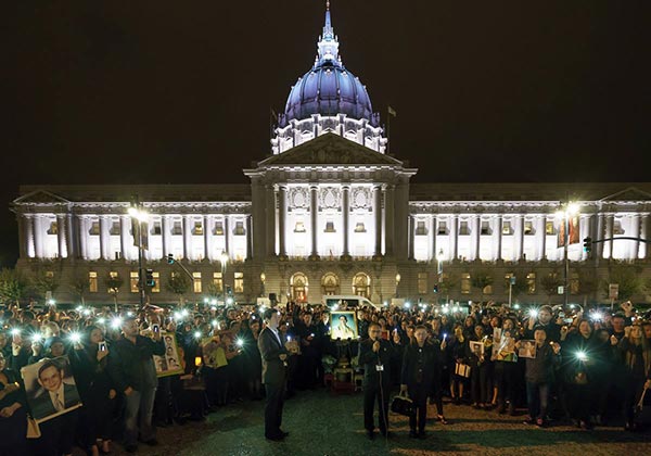 ร้องเพลง สรรเสริญพระบารมี