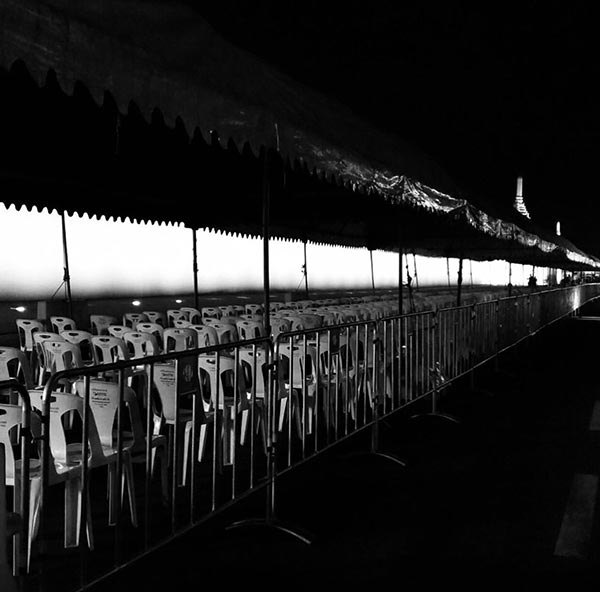 กราบพระบรมศพ