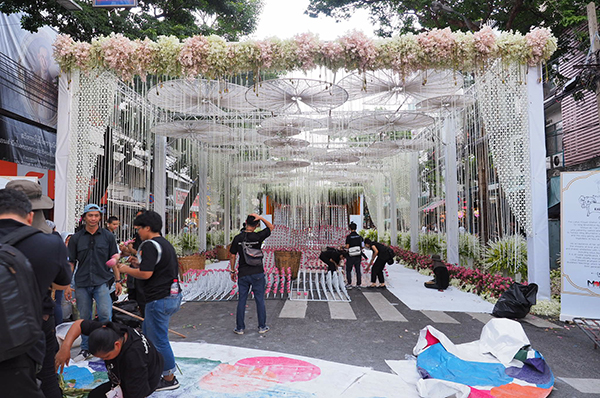 ซุ้มดอกไม้ปากคลองตลาด