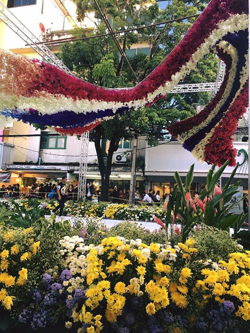 ซุ้มดอกไม้ปากคลองตลาด