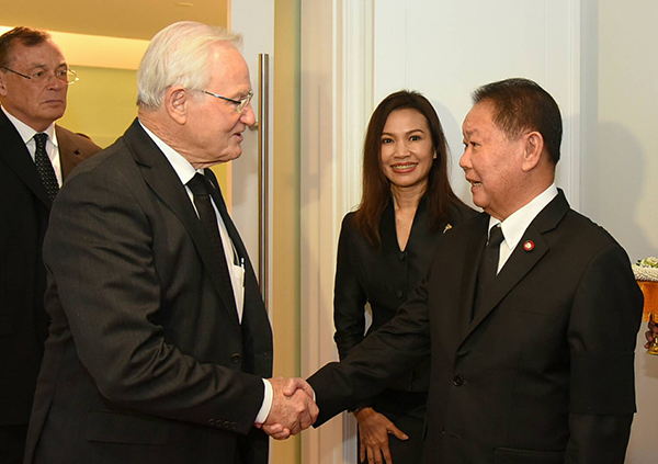 ในหลวง ร.9